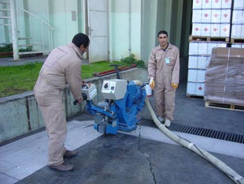 Vakumlu bilyeleme makinesi �al���rken